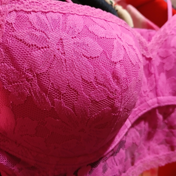 PINK Victoria's Secret Fuchsia Lace Bra - Picture 2 of 6
